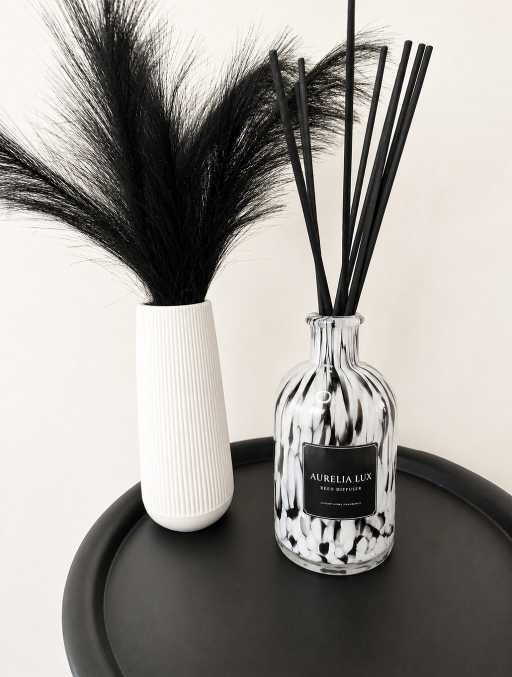 Aurelialux Monochrome 1 litre Long-Lsting Natural Reed Diffuser