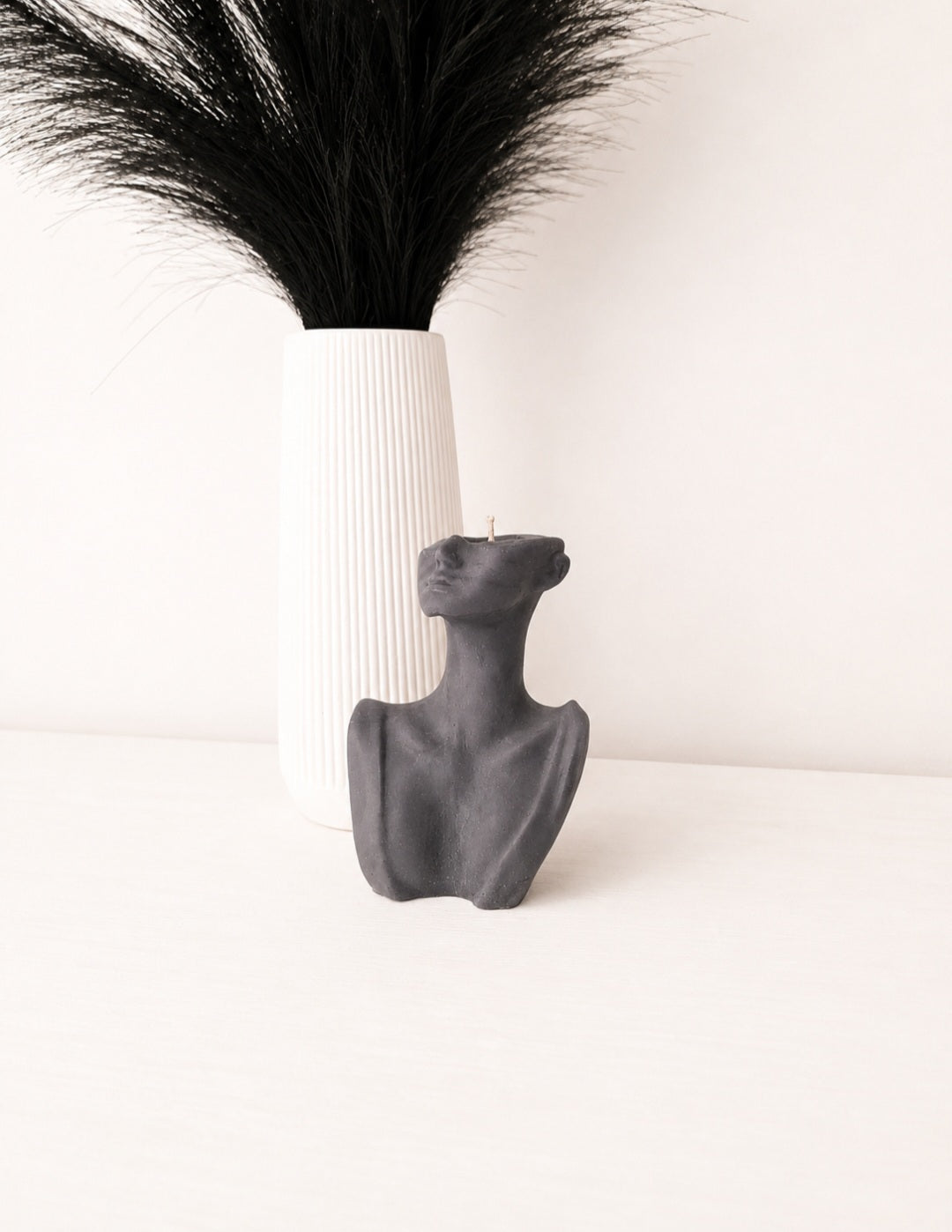 Vanilla Muse Bust Sculptural Scented Candle | AURELIA LUX
