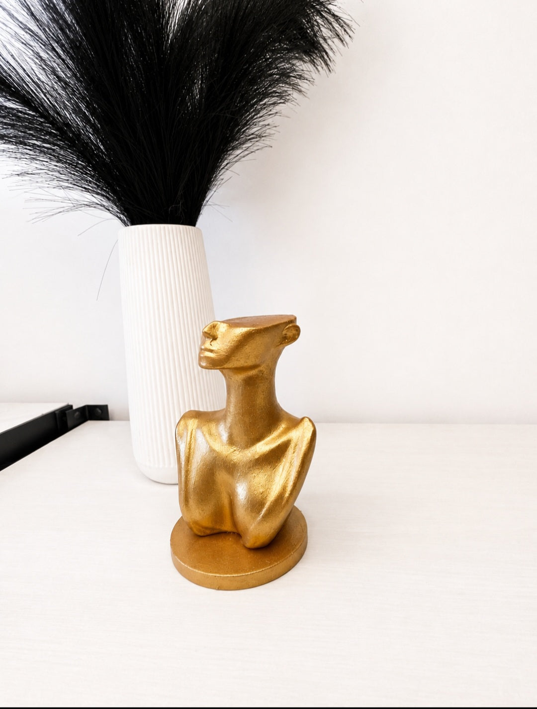 Aurelialux Ceramic Muse Bust collection